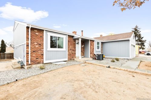 4601 Anaheim Ct, Denver, CO 80239-4913