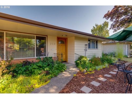 253 14th St, Mcminnville, OR 97128-3005