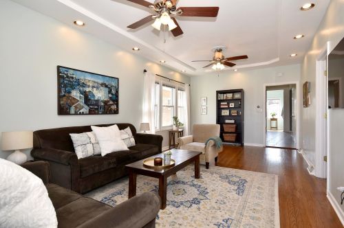 1642 Highland Ave, Forest View, IL 60402-1428