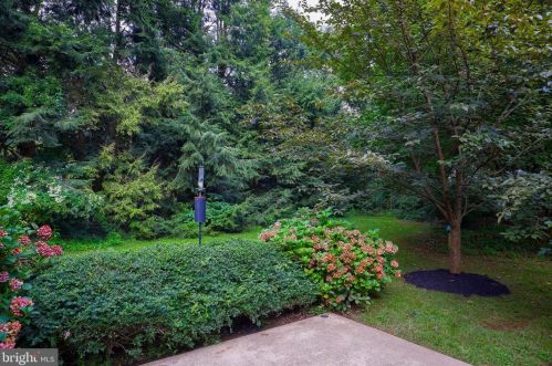 1455 Country Club Dr, Lancaster PA  17601-5211 exterior