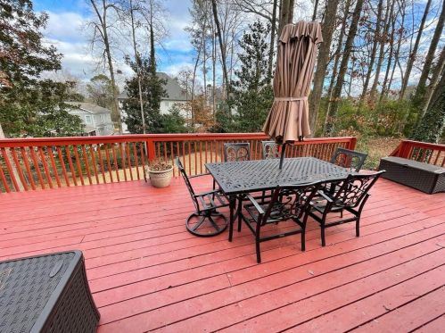 2331 Cortez Way, Atlanta GA  30319-3913 exterior