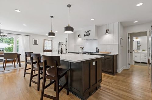 1061 Pinehurst Dr, Smyrna GA  30080-4356 exterior