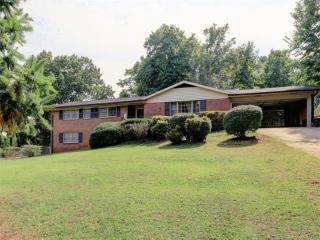 3913 Ebenezer Rd, Marietta, GA 30066-2719