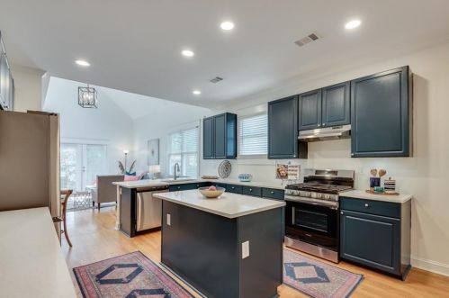 1332 Hooper Ave, Atlanta GA  30307-2014 exterior
