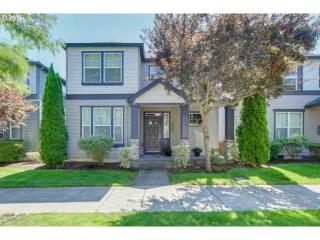 4518 Fessenden St, Portland, OR 97203-2189