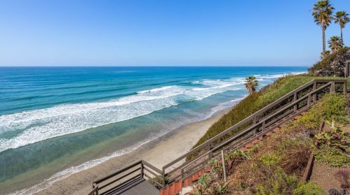 1520 Neptune Ave, Encinitas, CA 92024-1435