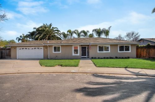 2704 Wickman Ct, Modesto, CA 95358-1243