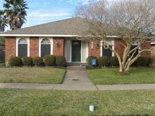 916 Tavel Dr, Kenner, LA 70065-1925