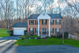 1371 Carpers Farm Way, Vienna, VA 22182-1349