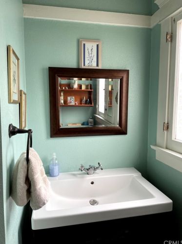 5625 Magnolia Ave, Riverside CA  92506-1822 exterior