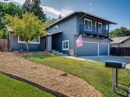 1407 Andover Ct, Fairfield, CA 94534-3304