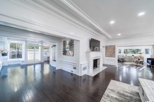 1616 Wabasso Way, Glendale CA  91208-2441 exterior