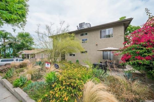 1447 Windsor Rd, Glendale CA  91205-2767 exterior
