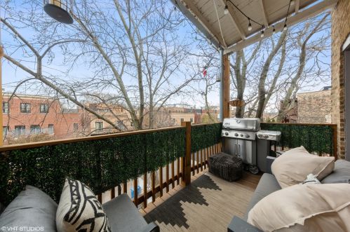 1961 Fremont St, Chicago IL  60614-7336 exterior