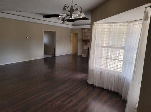 110 La Fawn Cir, Garland TX  75043-2377 exterior