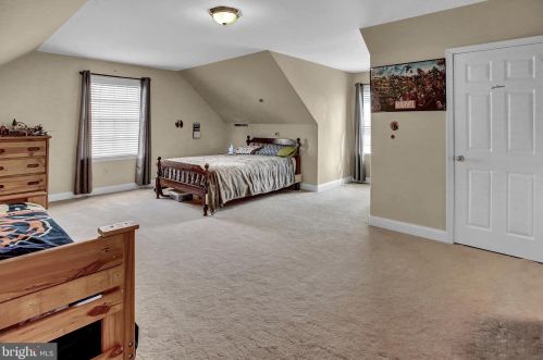 70 Pne Crk Dr, Carlisle PA  17013-9675 exterior