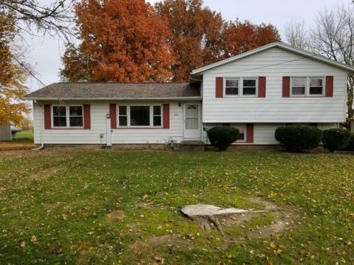 506 Walnut St, Altona, IL 61414-5217