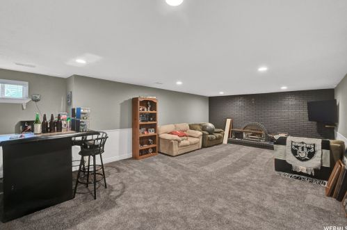 8862 1700, Sandy UT exterior