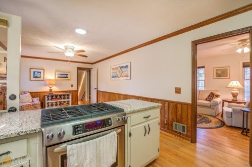 1250 Pine Knoll Ln, Conyers GA  30013-1246 exterior