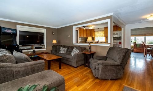 50 Coakley Rd, Portsmouth, NH 03801-4134