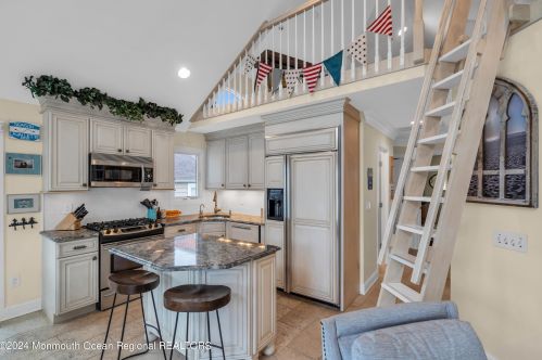 211 Canal Ln, Lavallette NJ  08735-1604 exterior