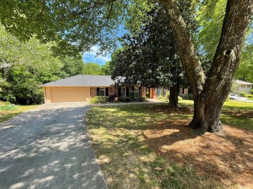 430 Elden Dr, Atlanta GA  30342-2034 exterior