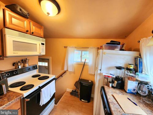 13 Hazelhurst Ave, Trenton NJ  08638-3509 exterior