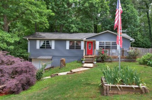 2008 Smith Dr, Kennesaw, GA 30144-1851