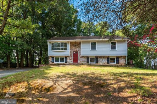 21 Timberland Dr, Fredericksburg, VA 22407-6384