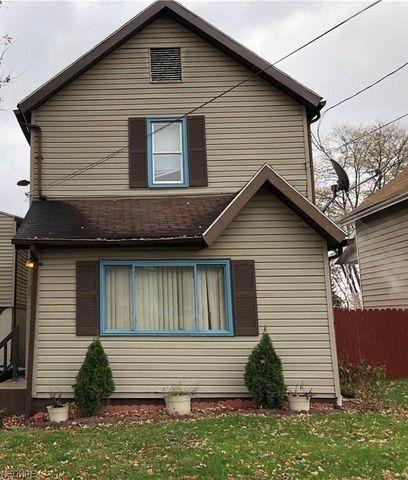 28 Moore St, Struthers OH  44471-1918 exterior