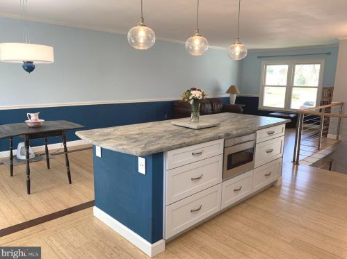 9492 Vollmerhausen Dr, Columbia MD  21046-2004 exterior