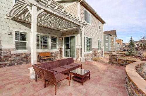 27270 Lakeview Dr, Aurora CO 80016-2514 exterior