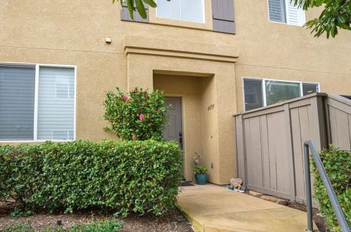 6459 Alexandri Cir, Carlsbad, CA 92011-3610