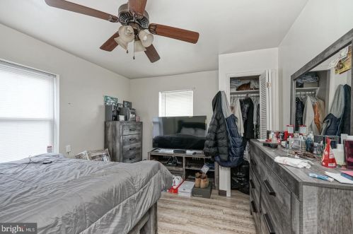 1542 15 St, Philadelphia PA 19146-4806 exterior