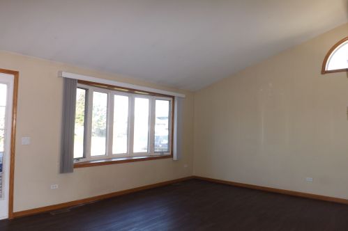 7014 Cornwall Dr, Joliet, IL 60431-5353