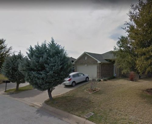 9112 Christopher Cir, Fort Worth, TX 76140-5155