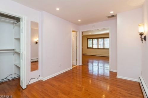 2 Green Tree Ln, Dover NJ  07801-4420 exterior