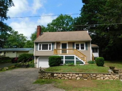 10 Forest Rd, Sandown, NH 03873-2441