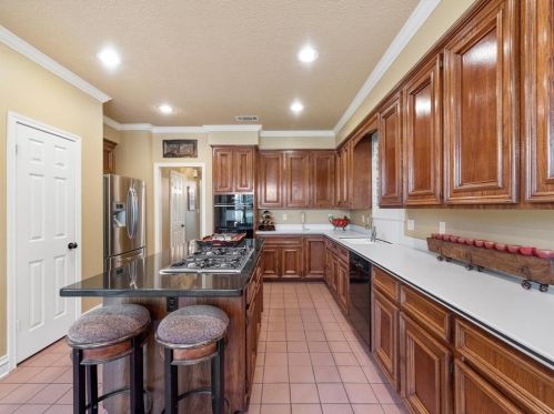 2202 Country Crk Way, Richmond TX 77406-6611 exterior