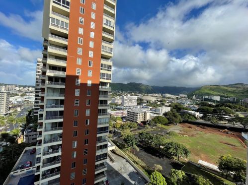 2754 Kuilei St, Honolulu HI  96826-3427 exterior