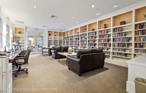 17 Arcadia Dr, Lakehurst NJ  08759-6160 exterior
