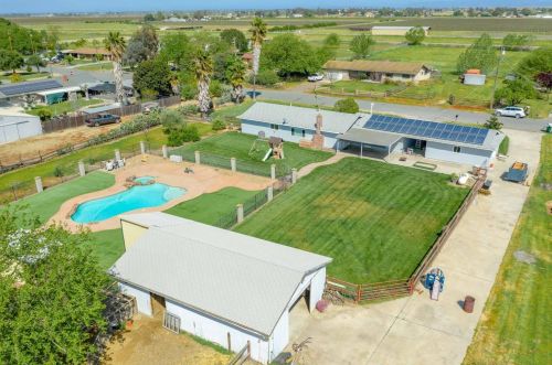 12867 Paddy Creek Ln, Lodi, CA 95240-9326