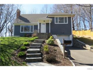 12 Willow St, Norwalk, CT 06851-5833