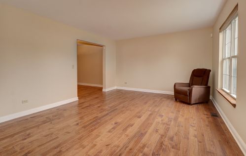 2302 Wesmere Lakes Dr, Plainfield, IL 60586-6266