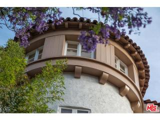 6727 Milner Rd, Los Angeles, CA 90068-3283