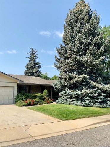 7742 Essex Pl, Boulder, CO 80301-4126