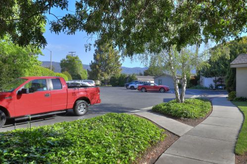 250 Fairview Ave, Santa Barbara CA  93117-3620 exterior