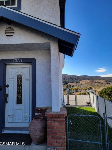 42711 Arrowrock Dr, Leona Valley, CA 93532-1420
