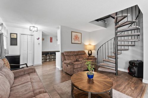 7332 72nd Ln, Minneapolis MN  55428-1643 exterior