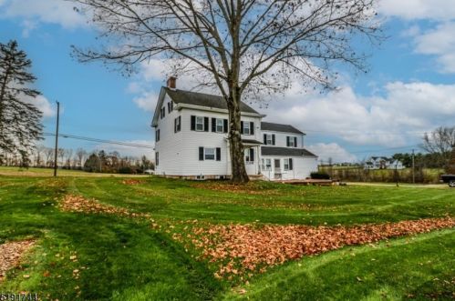 27 Amwell Rd, Flemington, NJ 08822-1942